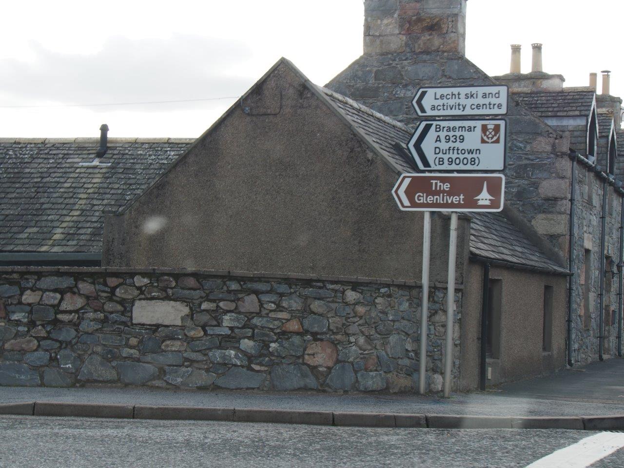Onze oude bekende binnendoor richting Speyside. <br> Unsere bekannte Abkürzung richtung Speyside.